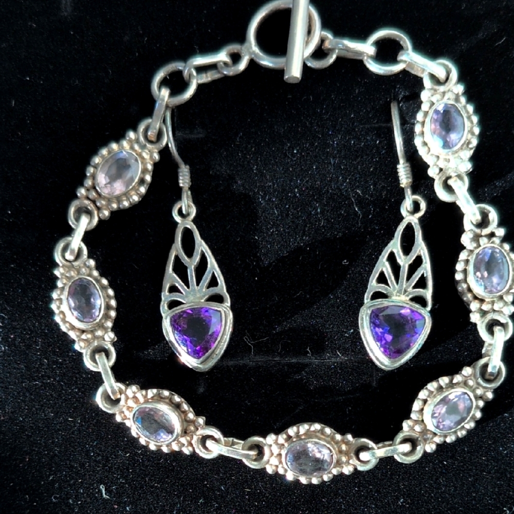 Elegant Silver and Amethyst Jewelry Set